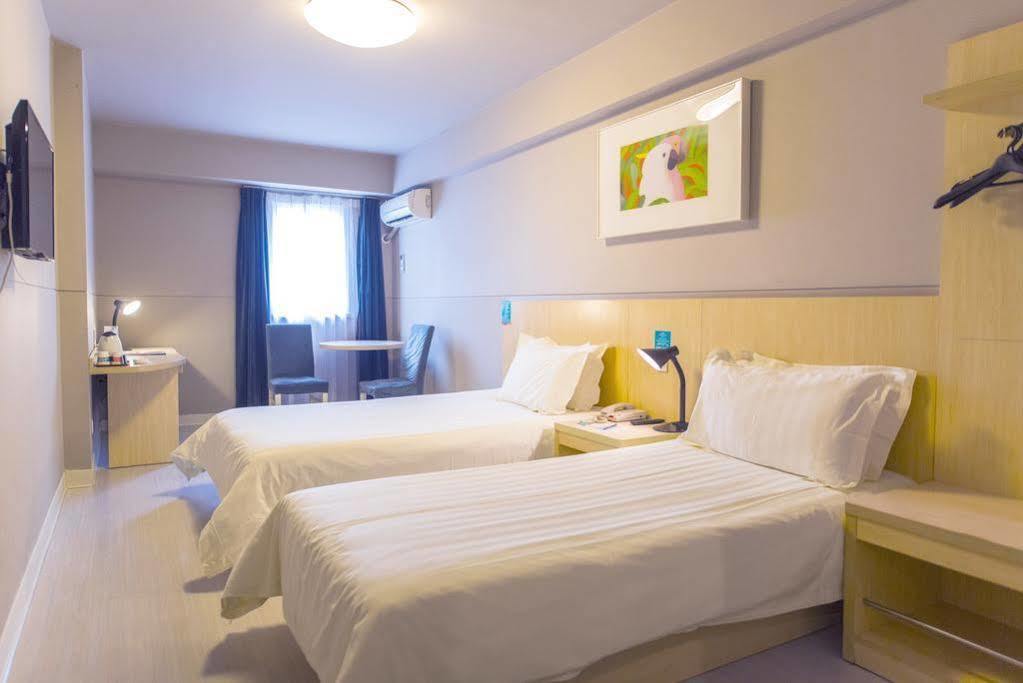 Jinjiang Shi Bei Gongyeyuan Hotel 2*